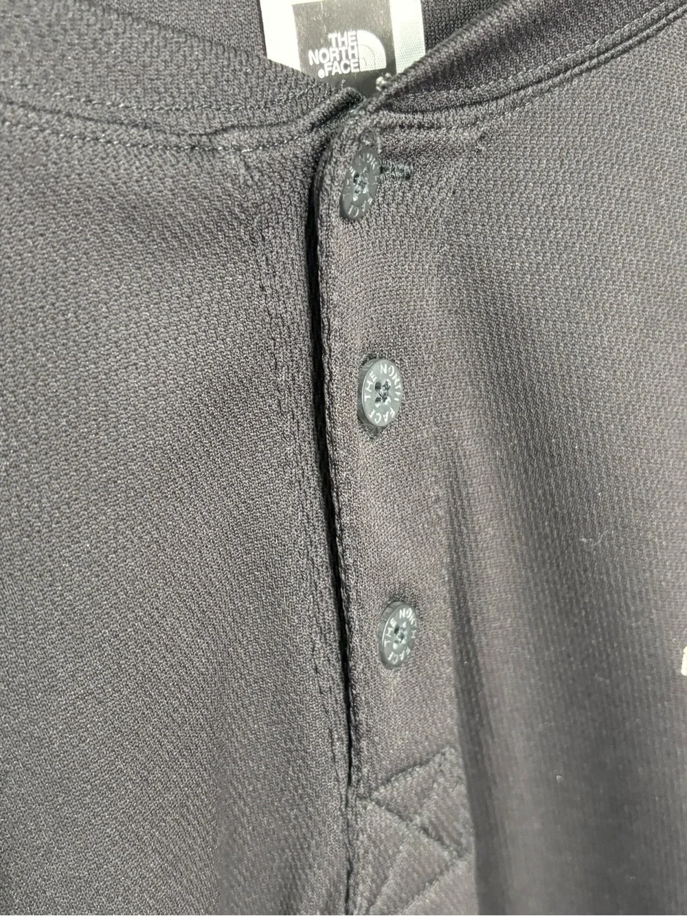 VTG The North Face Men’s Long-Sleeve Henley Shirt in Black - XXL